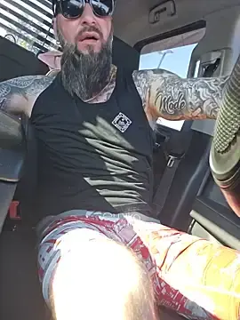 Stripchat Free Live Porn of Beardedtattood