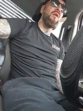 Stripchat Watch Live Sex Cams of Beardedtattood