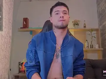 Stripchat Free Porn Cam of EdwardRoss_