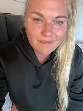 Stripchat Best live sex cam show of Jolina_Juice