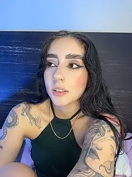 Stripchat Free Live Porn of sharlot24