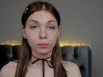 Stripchat Live Sex Cam of Blondy_Fina
