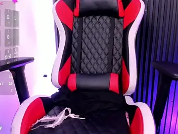 Stripchat Best Webcam of SantyFoxxs