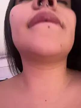 Stripchat Sex Cam of Emily_Gomezz