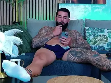 Stripchat Private Sex Chat of masterkingofmusclee