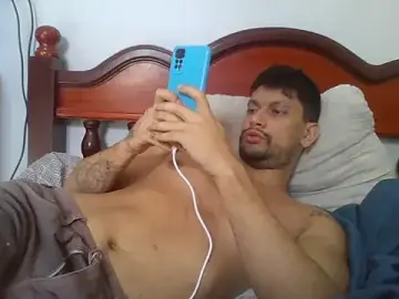 Stripchat Free Live Porn of moreno_dotado22