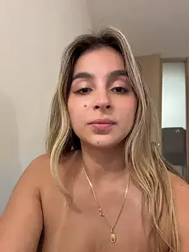 Stripchat Free Porn Cam of oriana_zoeee