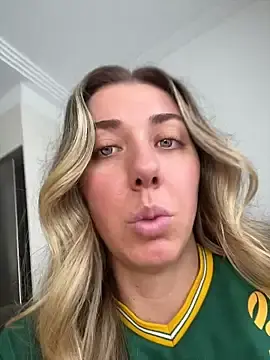 Stripchat Free Porn Cam of Aussielulu