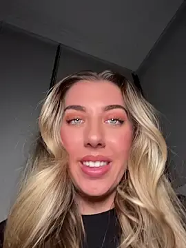 Stripchat Sex Cam of Aussielulu