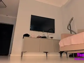 Stripchat Free Porn Cam of ban_suh
