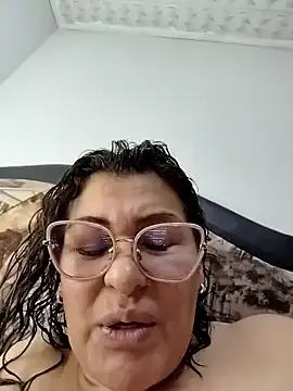 Stripchat Watch Live Sex Cams of AlexxiaaMat