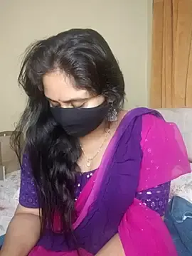 Stripchat Live Sex of Sravvi499