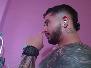 Stripchat Watch Live Sex Cams of king_falconer