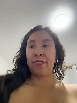 Stripchat Nude Webcam of emely_sexx20