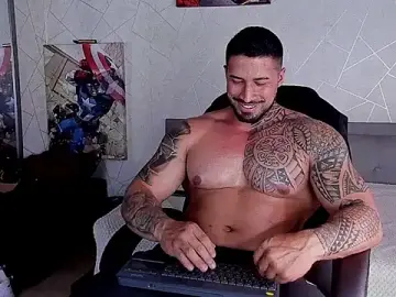 Stripchat Free Porn Cam of Cristian_Walker