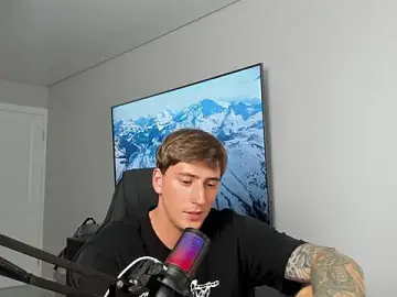 Stripchat Live Sex Cam of DaniHort