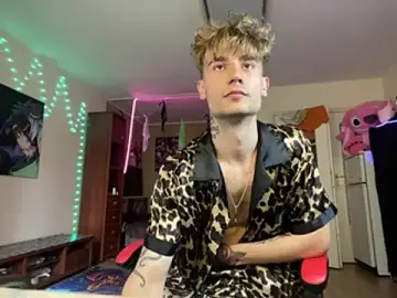 Stripchat Live Sex of Mike_severi2