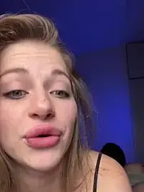 Stripchat Adult Video Chat of LeilaFloraX