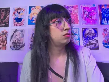 Stripchat Watch Live Sex Cams of snowblack_