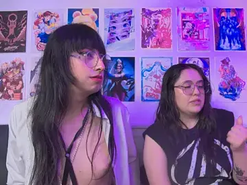 Stripchat Live Sex Cam of snowblack_