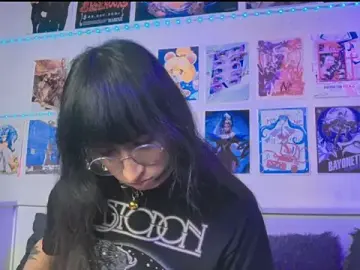 Stripchat Free Porn Cam of snowblack_