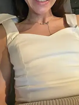 Stripchat Sex Chat of -AngelAri-