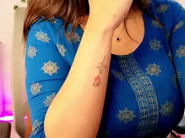 Stripchat Live Sex Cam of thyAnvi