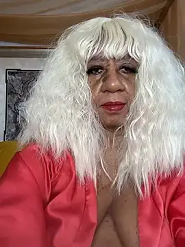 Stripchat Live Sex Cam of BreanaDivine