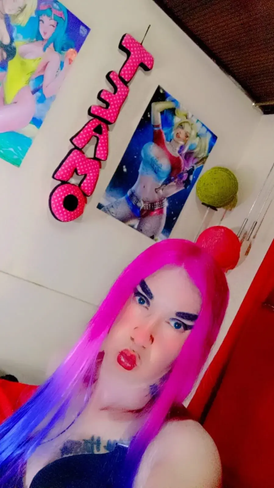 blondehot5v