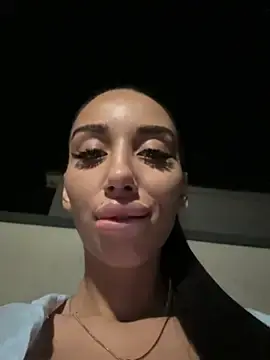 Stripchat Watch Live Sex Cams of BlueEyes_BB