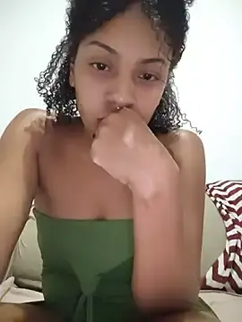 Stripchat Free Porn Cam of Julia_Pretinha