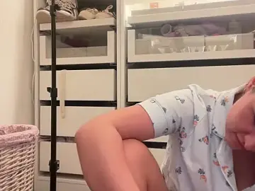 Stripchat Watch Live Sex Cams of maisiesmithx