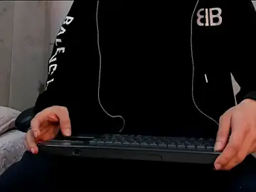 Stripchat Watch Live Sex Cams of roan_birkin