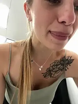 Stripchat Live Sex of Olivia_Jemison