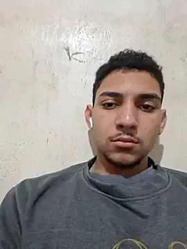 Stripchat Free Porn Cam of andre_oliver2