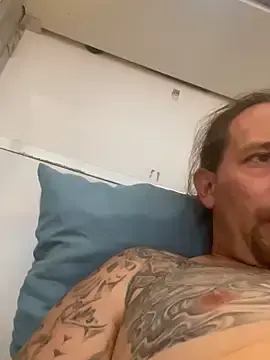 Stripchat Free Porn Cam of brazybooty92