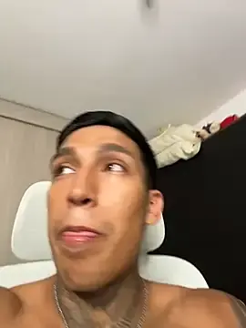 Stripchat Live Sex Cam of sendfer