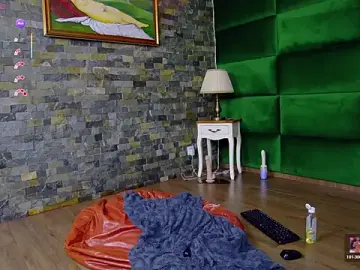 Stripchat Free Porn Cam of SelenSummer