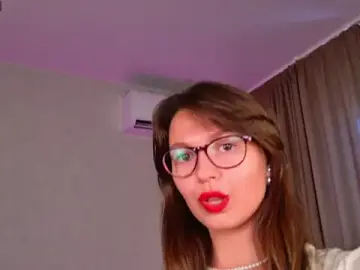 Stripchat Sex Cam of EllaCanny