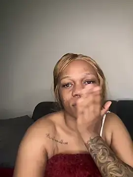 Stripchat Free Porn Cam of BonnyMolhada
