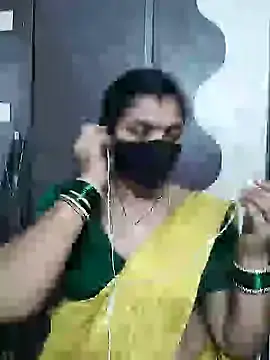 Stripchat Live Sex of Leela_555