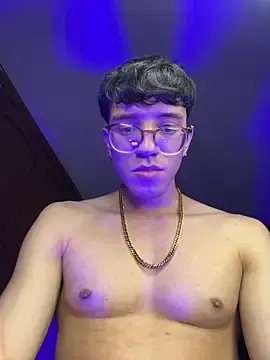 Stripchat Best live sex cam show of ArthurDavies21_