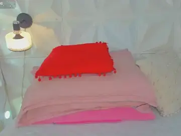 Stripchat Live Sex Cam of cute_latinaxxx
