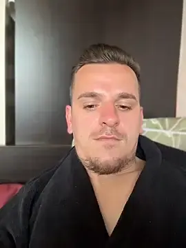 Stripchat Free Live Porn of Huge_cock22cm