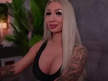 Stripchat Sex Cam of BambiKayyy