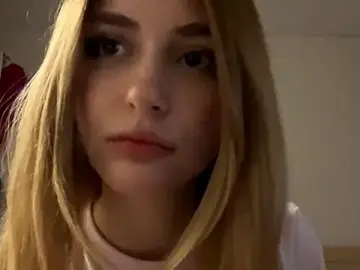 Stripchat Free Live Porn of CicelyScolnik