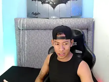 Stripchat Adult Webcam of Taylerr_18