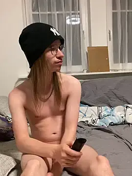 Stripchat Watch Live Sex Cams of YoungSebi