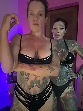 Stripchat Free Porn Cam of mommyselenafit_