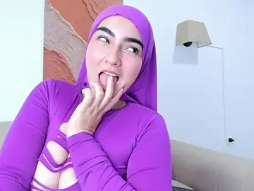 Stripchat Sex Cam of Malika_Noor
